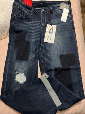 Brand new celebrity, pink jeans size 9